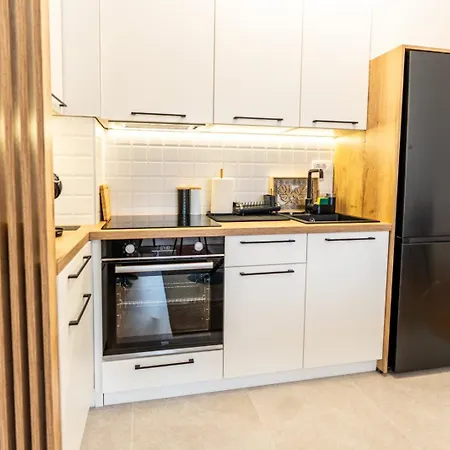 33 Апартаменты *