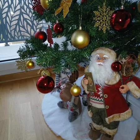 33 Апартаменты *