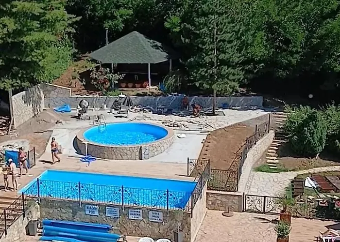 Апартаменты 33