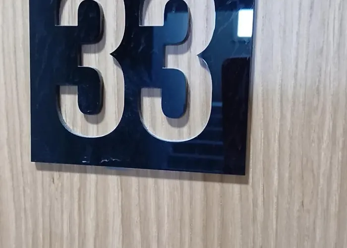 33 Апартаменты *